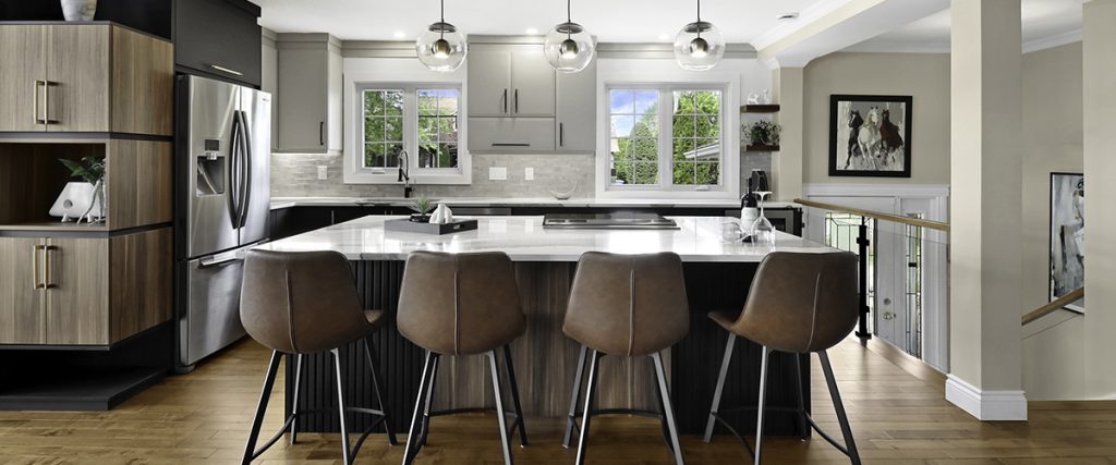 Traditional kitchen.
Solid wood.
Ornamental details.
Oak cabinets.
Decorative moldings.
Granite countertop.
Classic handles.
Timeless style.
Warm atmosphere.
Ceramic backsplash.
Double sink.
Panel doors.
Natural tones.
Built-in furniture.
Pendant lighting.
Inviting kitchen.
Rich finishes.
Glass-front cabinets.
Central island with storage.
Antique touches.
Pantry cabinet.
Elegant kitchen.
Refined design.
Premium materials.
Wood countertop.
Rustic charm.